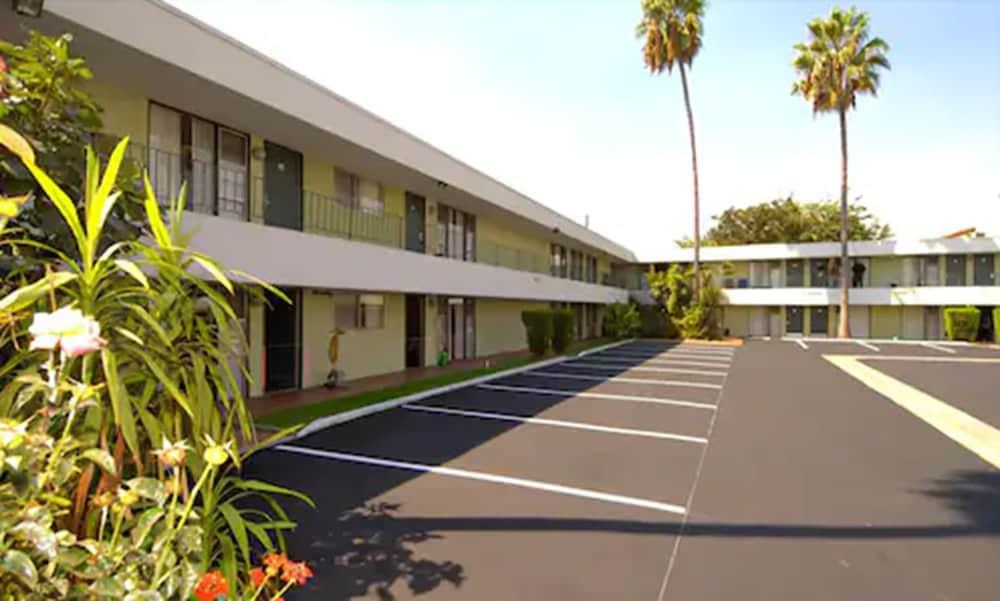 Vagabond Inn Los Angeles At Usc Zewnętrze zdjęcie